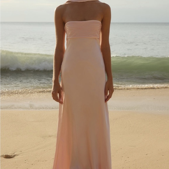 Runaway The Label Dresses & Skirts - Elsa Maxi Dress in Musk